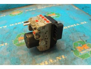 Gebruikte ABS Pomp Lexus IS (E2) 200 2.0 24V Prijs € 157,50 Margeregeling aangeboden door Maresia Auto Recycling B.V.