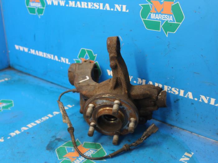 Fusee links-voor Ford S-Max