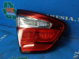 Gebruikte Achterlicht links Kia Rio III (UB) 1.4 CVVT 16V Prijs € 36,75 Margeregeling aangeboden door Maresia Auto Recycling B.V.
