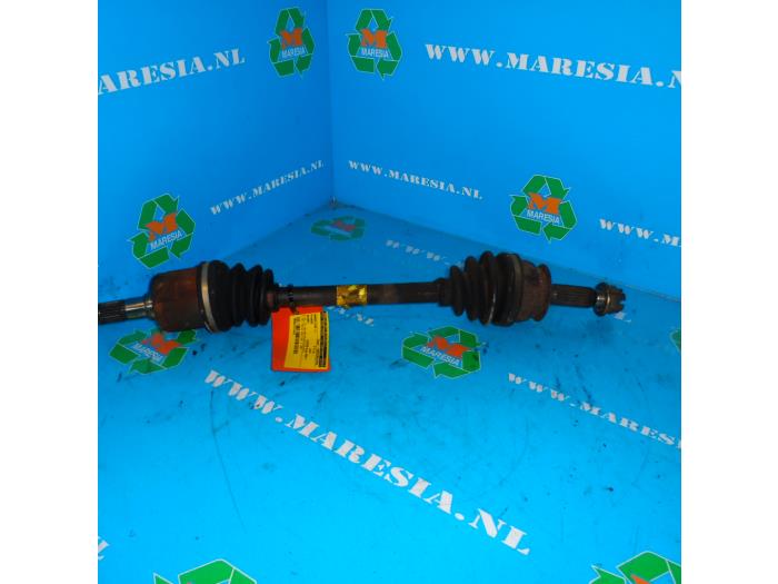 Gebruikte Steekas links-voor Hyundai Accent 1.5i 12V Prijs € 52,50 Margeregeling aangeboden door Maresia Auto Recycling B.V.