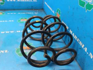 Gebruikte Veerschroef achter Opel Combo 1.3 CDTI 16V ecoFlex Prijs € 63,00 Margeregeling aangeboden door Maresia Auto Recycling B.V.