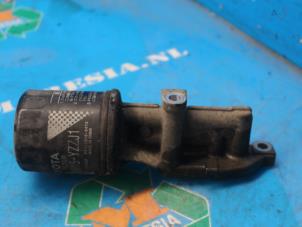 Gebruikte Oliefilterhuis Toyota Aygo (B10) 1.0 12V VVT-i Prijs € 42,00 Margeregeling aangeboden door Maresia Auto Recycling B.V.