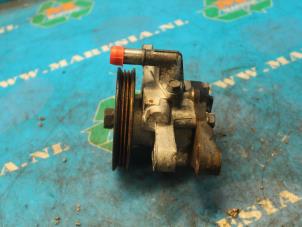 Gebruikte Servopomp Hyundai Coupe 2.0i 16V CVVT Prijs € 52,50 Margeregeling aangeboden door Maresia Auto Recycling B.V.