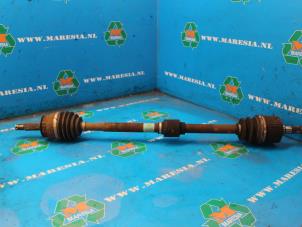 Gebruikte Homokineetas rechts-voor Hyundai Coupe 2.0i 16V CVVT Prijs € 78,75 Margeregeling aangeboden door Maresia Auto Recycling B.V.