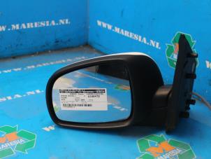 Gebruikte Spiegel Buiten links Nissan Note (E11) 1.4 16V Prijs € 52,50 Margeregeling aangeboden door Maresia Auto Recycling B.V.