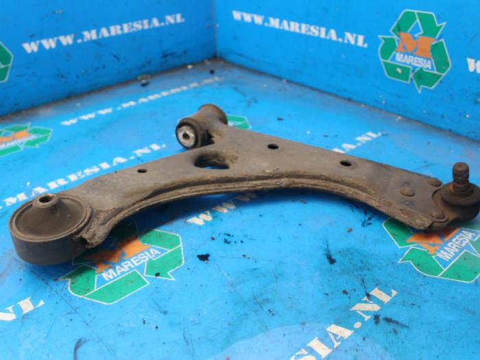 Front lower wishbone, right Opel Corsa