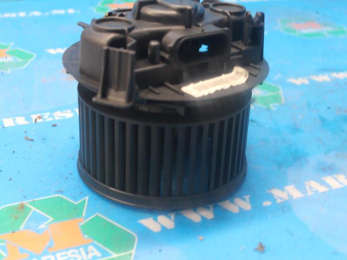 Heating and ventilation fan motor Nissan Micra