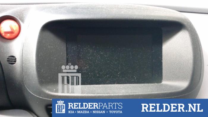 Gebruikte Display Interieur Nissan Almera Tino (V10M) 1.8 16V Prijs € 68,00 Margeregeling aangeboden door Relder Parts B.V.