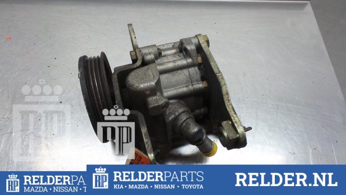 Gebruikte Pomp Servo Nissan Micra (K11) 1.0 L,LX 16V Prijs € 32,00 Margeregeling aangeboden door Relder Parts B.V.
