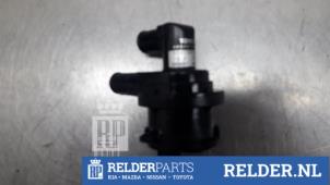 Gebruikte Waterpomp Toyota RAV4 (A4) 2.5 Hybrid 16V VVT-i 4x2 Prijs € 45,00 Margeregeling aangeboden door Relder Parts B.V.