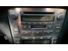 Radio CD Speler van een Toyota Avensis Wagon (T25/B1E), 2003 / 2008 2.0 16V VVT-i D4, Combi/o, Benzine, 1.998cc, 108kW (147pk), FWD, 1AZFSE, 2003-04 / 2008-11, AZT250 2005
