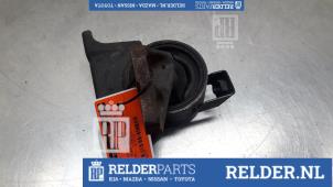 Gebruikte Motorsteun Mazda 323 Fastbreak (BJ14) 2.0 16V Prijs € 45,00 Margeregeling aangeboden door Relder Parts B.V.