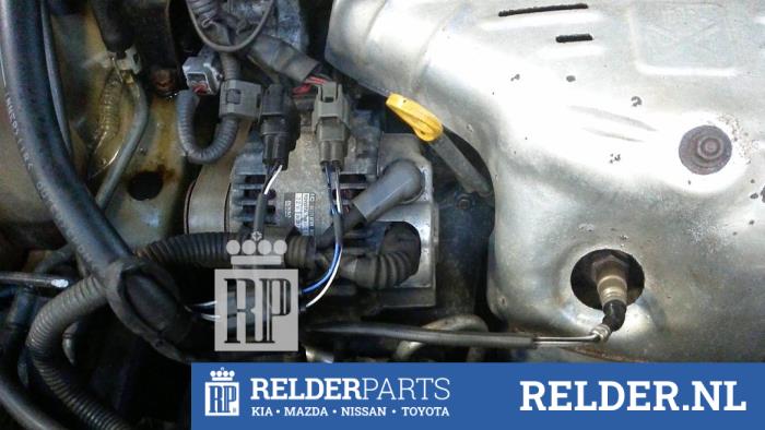 Gebruikte Dynamo Toyota Avensis (T22) 2.0 16V VVT-i D-4 Prijs € 32,00 Margeregeling aangeboden door Relder Parts B.V.