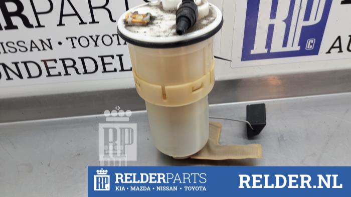 Gebruikte Tank element Pomp Toyota Yaris (P1) 1.5 T Sport 16V VVT-i Prijs € 45,00 Margeregeling aangeboden door Relder Parts B.V.