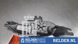 Gebruikte Ruitenwissermotor achter Mazda CX-5 (KE,GH) 2.2 SkyActiv-D 16V 2WD Prijs € 45,00 Margeregeling aangeboden door Relder Parts B.V.