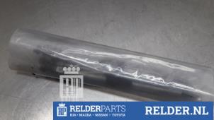 Gebruikte Gloeikaars Nissan X-Trail (T30) 2.2 dCi 16V 4x4 Prijs € 45,00 Margeregeling aangeboden door Relder Parts B.V.