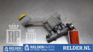 Gebruikte Hoofdremcilinder Nissan X-Trail (T30) 2.5 16V 4x4 Prijs € 36,00 Margeregeling aangeboden door Relder Parts B.V.