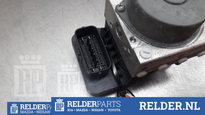 Gebruikte Computer ABS Toyota Auris (E15) 1.6 Dual VVT-i 16V Prijs € 75,00 Margeregeling aangeboden door Relder Parts B.V.