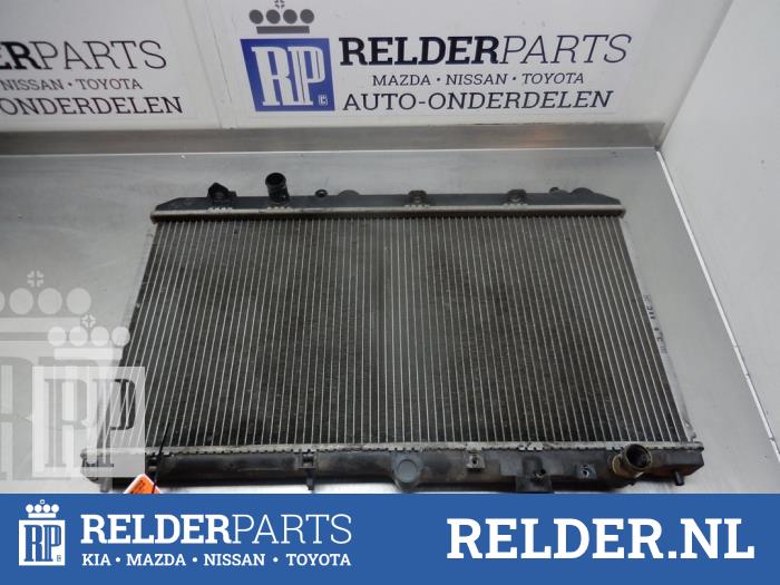 Gebruikte Radiateur Mazda Premacy 1.8 16V Prijs € 45,00 Margeregeling aangeboden door Relder Parts B.V.