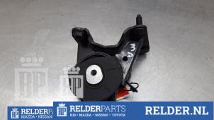 Gebruikte Motorsteun Toyota RAV4 (A4) 2.5 Hybrid 16V VVT-i 4x2 Prijs € 45,00 Margeregeling aangeboden door Relder Parts B.V.