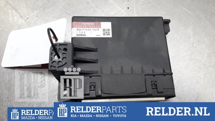 Gebruikte Computer Diversen Toyota Auris (E15) 1.6 Dual VVT-i 16V Prijs € 45,00 Margeregeling aangeboden door Relder Parts B.V.
