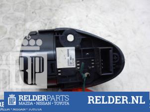 Gebruikte Radiobediening Stuur Nissan Primera (P12) 2.0 16V Prijs € 23,00 Margeregeling aangeboden door Relder Parts B.V.