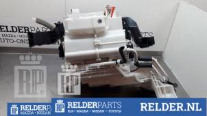 Gebruikte Chaufagebak Mazda 3 (BM/BN) 2.2 SkyActiv-D 150 16V Prijs € 225,00 Margeregeling aangeboden door Relder Parts B.V.