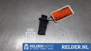 Gebruikte Luchthoeveelheidsmeter Nissan Note (E12) 1.2 68 Prijs € 35,00 Margeregeling aangeboden door Relder Parts B.V.