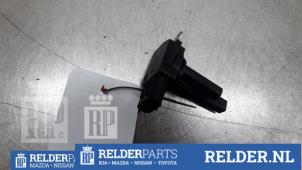 Gebruikte Luchthoeveelheidsmeter Toyota Yaris III (P13) 1.5 16V Hybrid Prijs € 30,00 Margeregeling aangeboden door Relder Parts B.V.