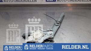 Gebruikte Raammechaniek 2Deurs rechts-voor Toyota Corolla (E12) 1.6 16V VVT-i Prijs € 25,00 Margeregeling aangeboden door Relder Parts B.V.