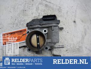 Gebruikte Gasklephuis Toyota Avensis Verso (M20) 2.4 16V VVT-i D4 Prijs € 54,00 Margeregeling aangeboden door Relder Parts B.V.