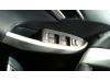 Ruit schakelaar elektrisch van een Toyota Prius (ZVW3) 1.8 16V 2012