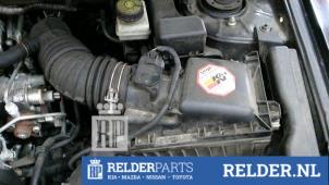 Gebruikte Luchtfilterhuis Toyota Avensis Wagon (T25/B1E) 2.2 D-4D 16V Prijs € 25,00 Margeregeling aangeboden door Relder Parts B.V.