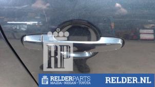 Gebruikte Deurgreep 4Deurs rechts-voor Toyota RAV4 (A3) 2.2 D-4D-F 16V 4x4 Prijs € 35,00 Margeregeling aangeboden door Relder Parts B.V.