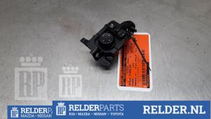 Gebruikte Schakelaar Spiegel Nissan Qashqai (J11) 1.6 DIG-T 163 16V Prijs € 25,00 Margeregeling aangeboden door Relder Parts B.V.