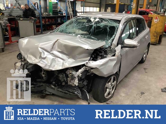 Gebruikte Schakelkabel Versnellingsbak Toyota Auris (E18) 1.6 Dual VVT-i 16V Prijs € 90,00 Margeregeling aangeboden door Relder Parts B.V.