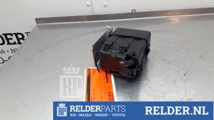 Gebruikte Zekeringkast Mazda 6 SportBreak (GJ/GH/GL) 2.0 Skyactiv G 145 16V Prijs € 25,00 Margeregeling aangeboden door Relder Parts B.V.