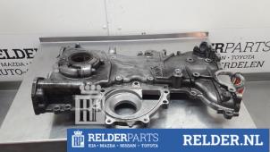 Gebruikte Distributiedeksel Toyota Avensis (T25/B1B) 2.2 D-4D 16V D-CAT Prijs € 75,00 Margeregeling aangeboden door Relder Parts B.V.
