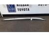 Roofrail set van een Toyota Auris Touring Sports (E18), 2013 / 2018 1.8 16V Hybrid, Combi/o, Elektrisch Benzine, 1,798cc, 100kW (136pk), FWD, 2ZRFXE, 2013-07 / 2018-12, ZWE186L-DW; ZWE186R-DW 2016