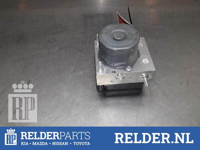 ABS Computer van een Nissan Micra (K14) 1.5 dCi 2018