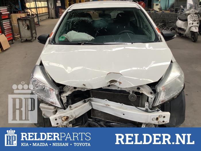 ABS Computer van een Toyota Yaris III (P13) 1.0 12V VVT-i 2013