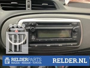 Gebruikte Radio CD Speler Toyota Yaris III (P13) 1.0 12V VVT-i Prijs € 90,00 Margeregeling aangeboden door Relder Parts B.V.