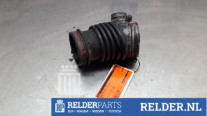 Gebruikte Luchtinlaat slang Mazda 3 (BL12/BLA2/BLB2) 2.0i MZR DISI 16V Prijs € 35,00 Margeregeling aangeboden door Relder Parts B.V.