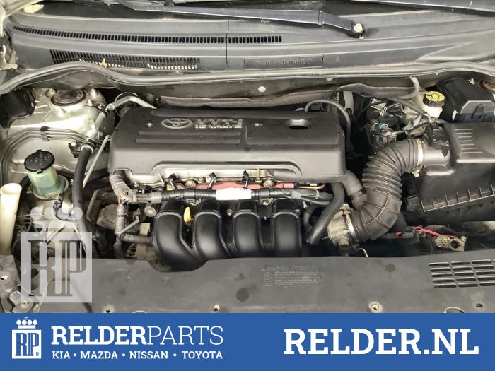 Gebruikte Steekas rechts-voor Toyota Corolla Verso (R10/11) 1.8 16V VVT-i Prijs € 35,00 Margeregeling aangeboden door Relder Parts B.V.
