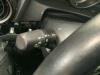 Richtingaanwijzer Schakelaar van een Mazda 2 (DJ/DL) 1.5 SkyActiv-G 90 2015