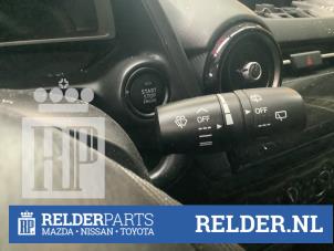 Gebruikte Schakelaar Ruitenwisser Mazda 2 (DJ/DL) 1.5 SkyActiv-G 90 Prijs € 35,00 Margeregeling aangeboden door Relder Parts B.V.