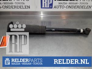 Gebruikte Schokdemper rechts-achter Nissan Micra (K14) 1.0 IG-T 100 Prijs € 30,00 Margeregeling aangeboden door Relder Parts B.V.