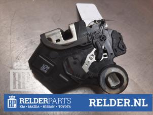 Gebruikte Deurslot Mechaniek 4Deurs rechts-achter Toyota Corolla Wagon (E12) 1.6 16V VVT-i Prijs € 25,00 Margeregeling aangeboden door Relder Parts B.V.