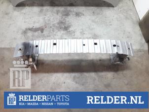 Gebruikte Bumperbalk voor Mazda 3 Sport (BK) 2.0i 16V Prijs € 35,00 Margeregeling aangeboden door Relder Parts B.V.