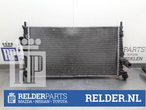 Gebruikte Radiateur Mazda 3 Sport (BK14) 2.0i 16V Prijs € 50,00 Margeregeling aangeboden door Relder Parts B.V.